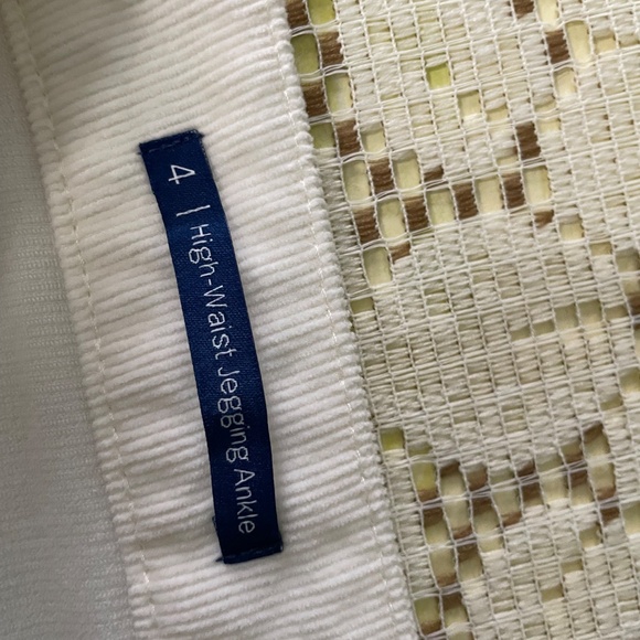 Talbots size 4 , winter white corduroy , high waist,  straight leg jeans - Picture 4 of 4